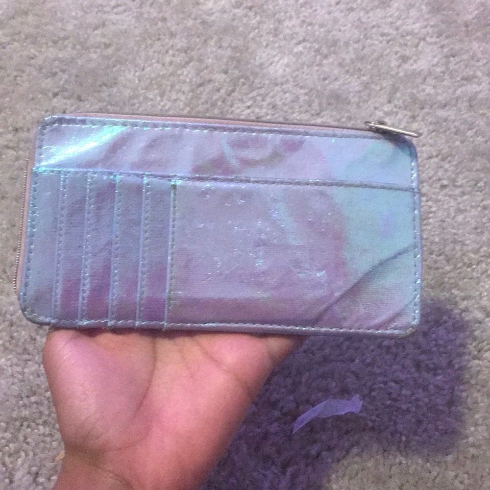 Wallets - Picture 2 of 7